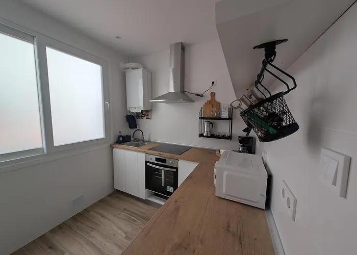 Base Ebi3369 Apartman *